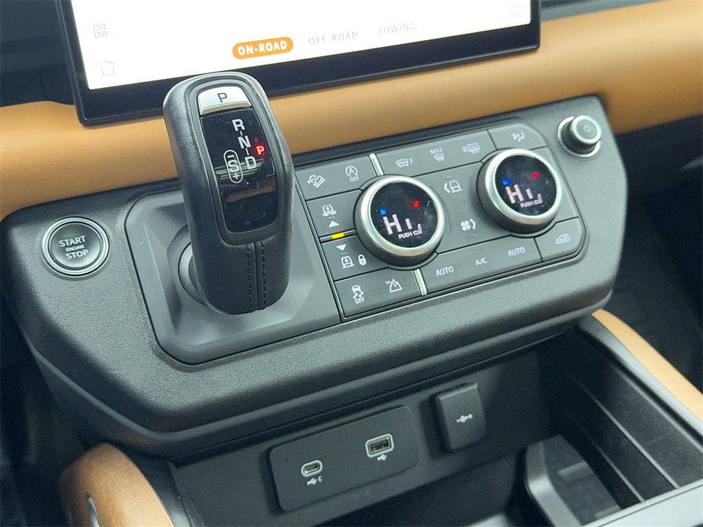 Used 2022 Land Rover Defender 110 X image 34