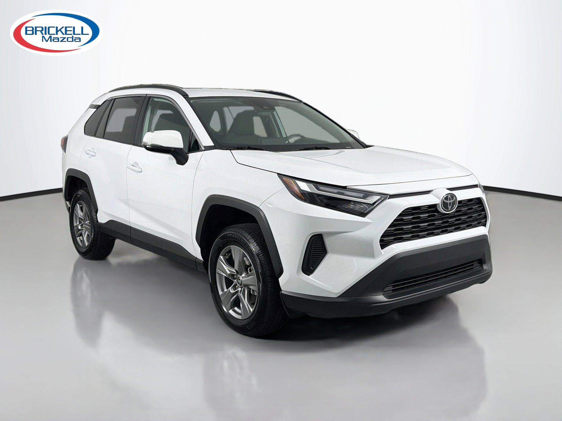 Used 2025 Toyota RAV4 XLE FWD image 3