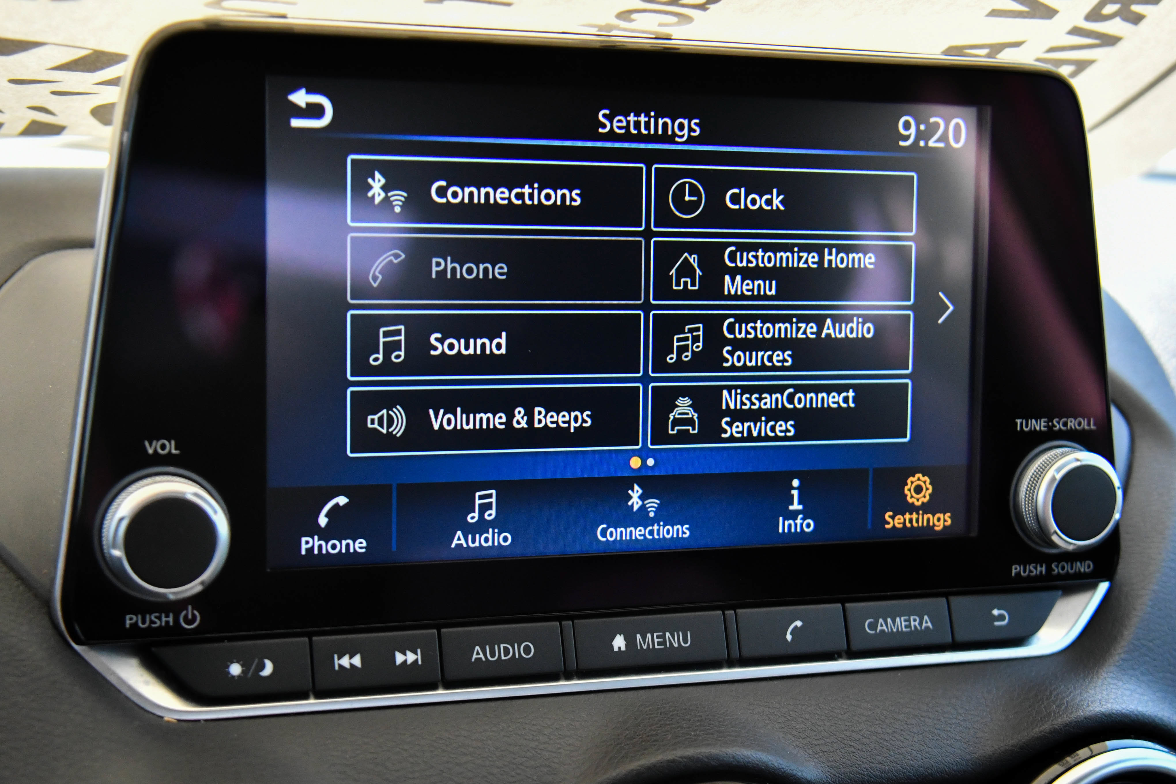 Used 2025 Nissan Sentra SV FWD image 18