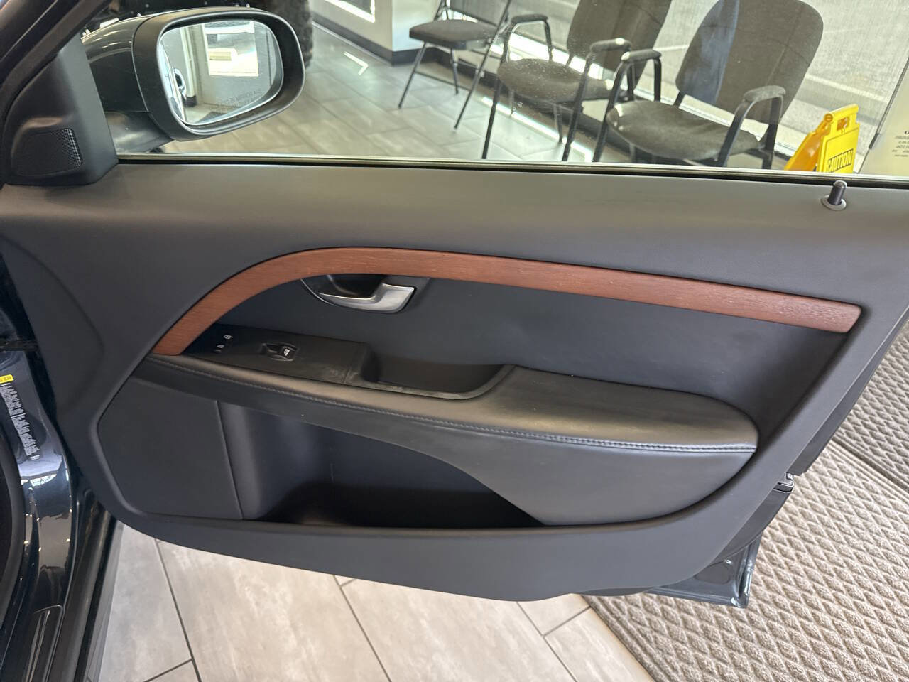 Used 2010 Volvo S80 3.2 image 35