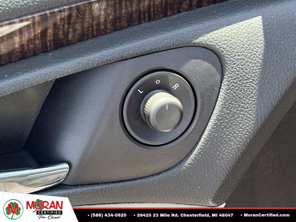Used 2012 Buick Regal Leather FWD image 16