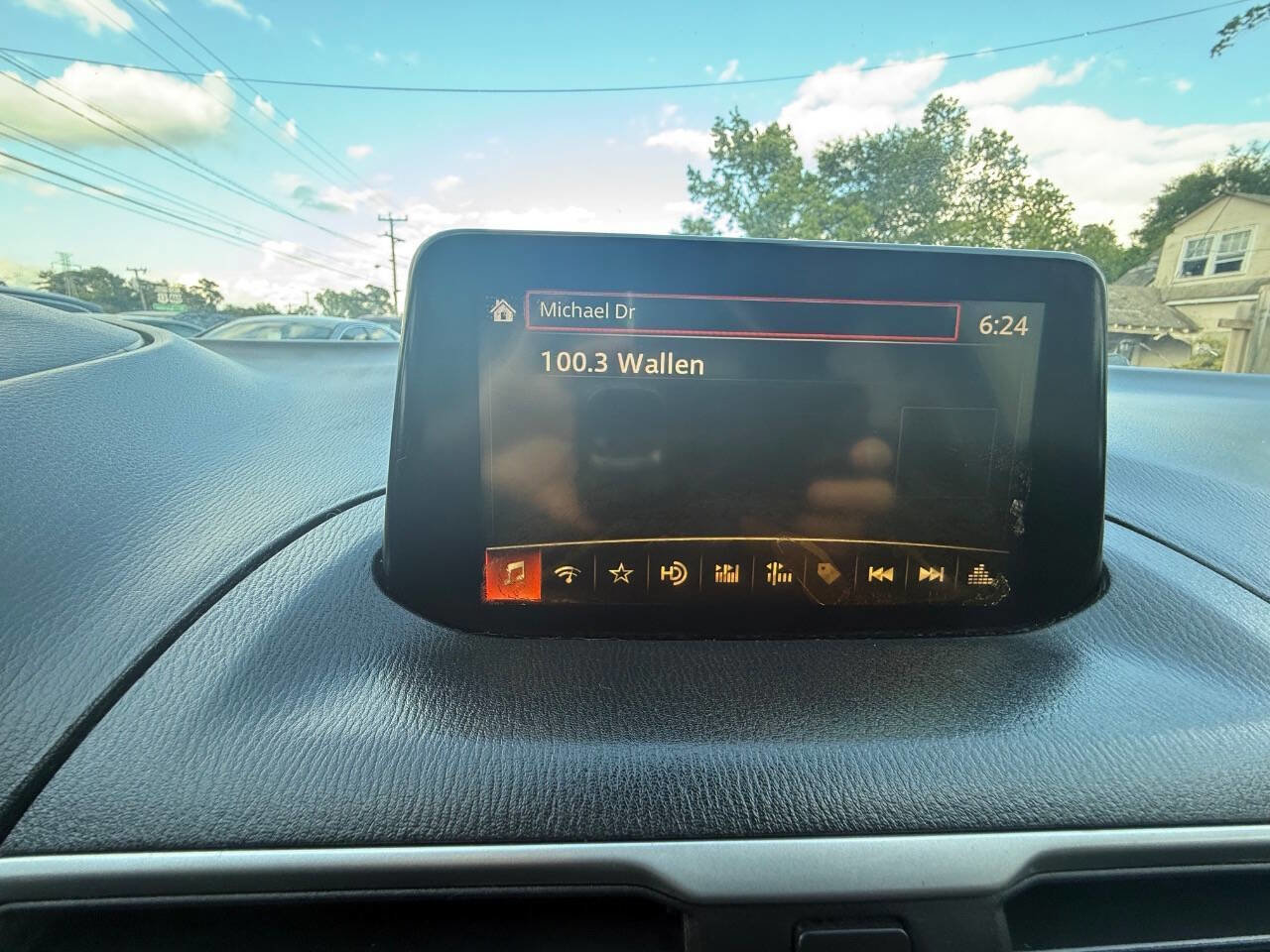 Used 2018 MAZDA MAZDA3 Touring image 11