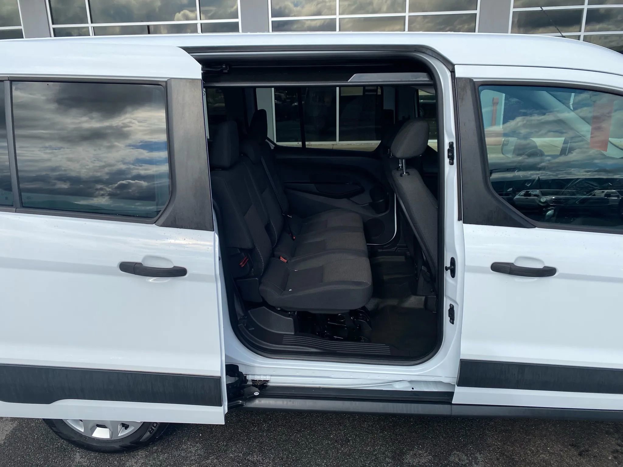 Used 2016 Ford Transit Connect XL image 23