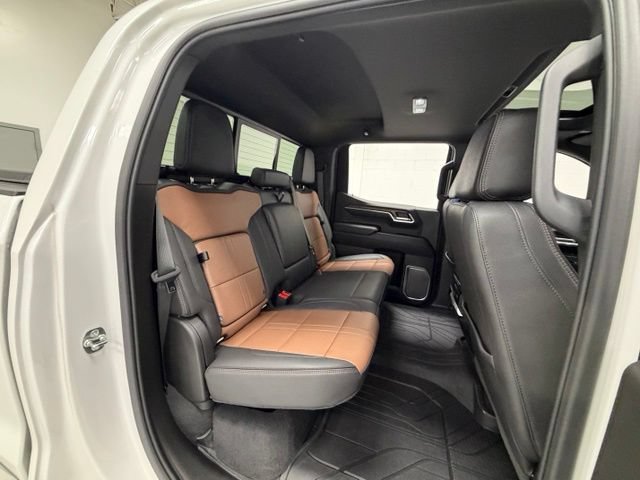 Certified 2025 Chevrolet Silverado 1500 High Country w/ High Country Premium Package AWD/4WD image 24
