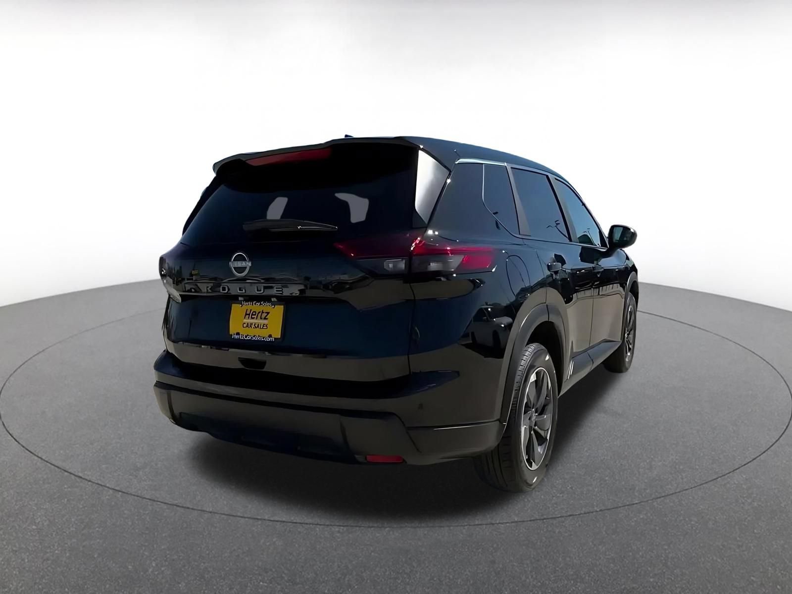 Used 2025 Nissan Rogue SV FWD image 13