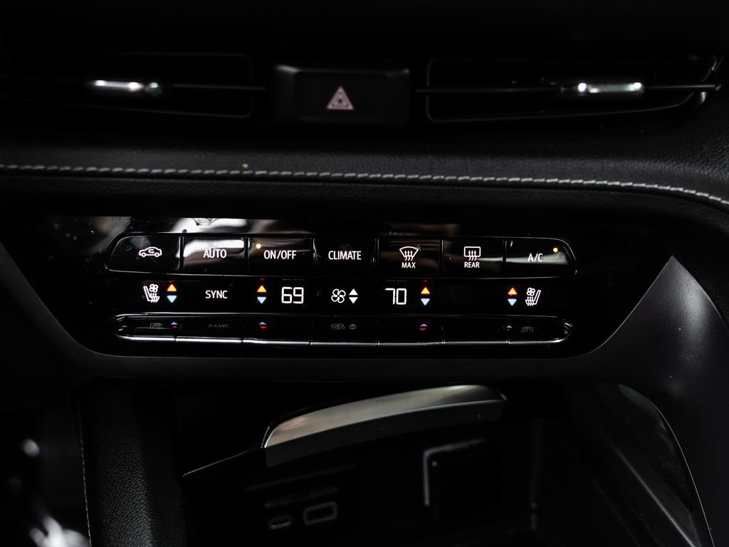 Used 2021 Buick Envision Avenir image 21