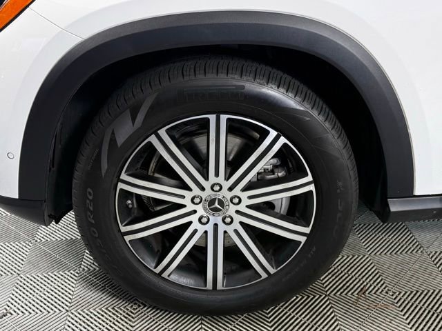 Used 2024 Mercedes-Benz GLE 450 4MATIC image 11