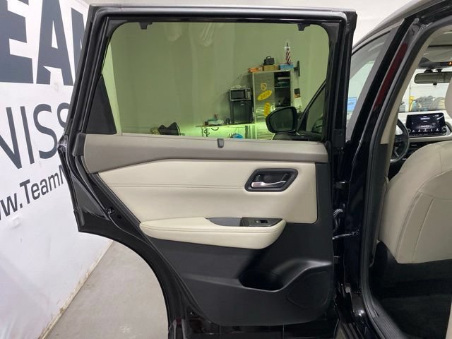 Certified 2023 Nissan Rogue SV w/ SV Premium B Package AWD/4WD image 23