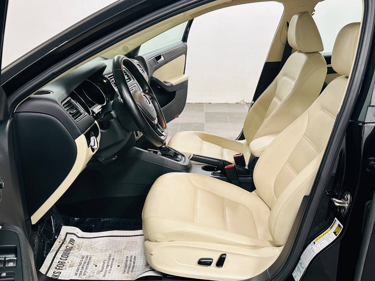 Used 2017 Volkswagen Jetta SEL Premium FWD image 10