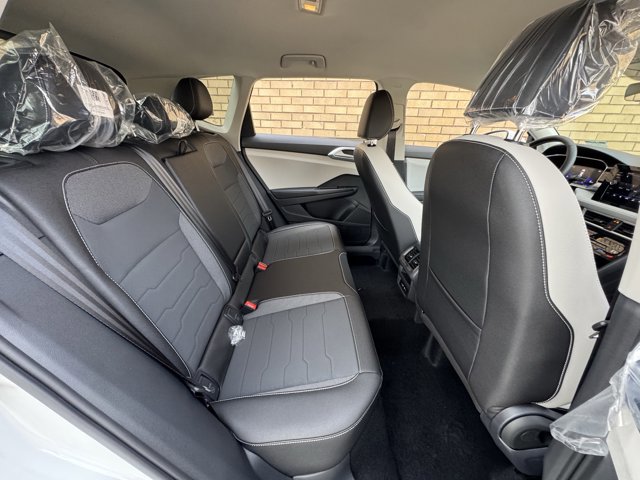 New 2026 Volkswagen Taos SE AWD/4WD image 10