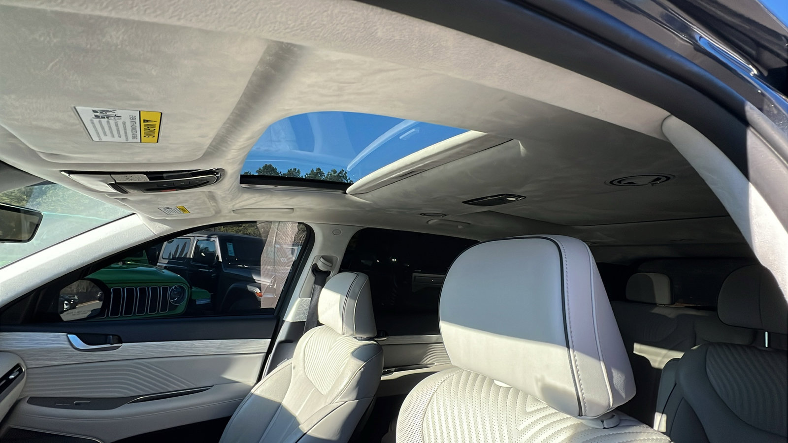 Used 2024 Hyundai Palisade Calligraphy image 19