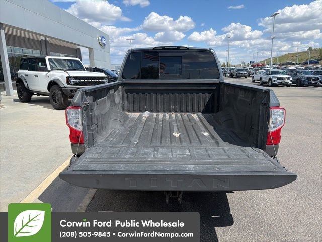 Used 2018 Nissan Titan SV w/ SV Convenience Package AWD/4WD image 14
