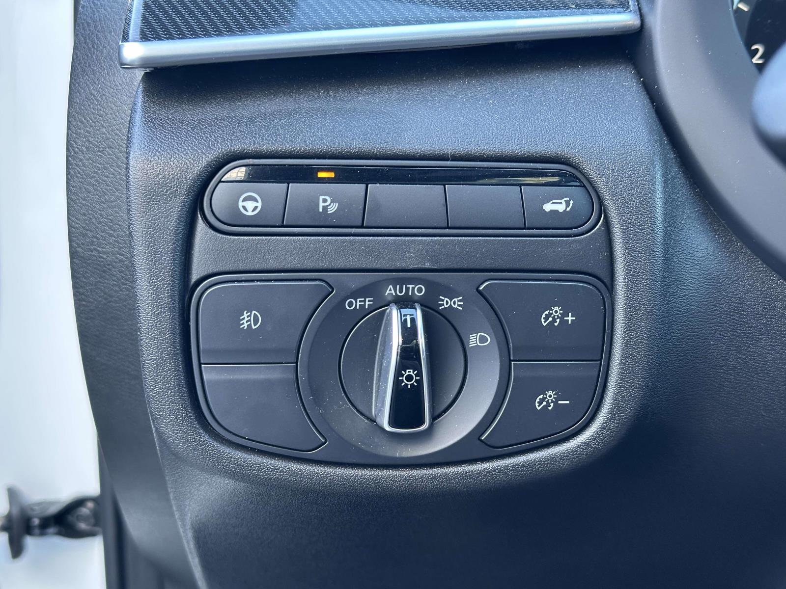 Used 2025 INFINITI QX50 Sport image 21