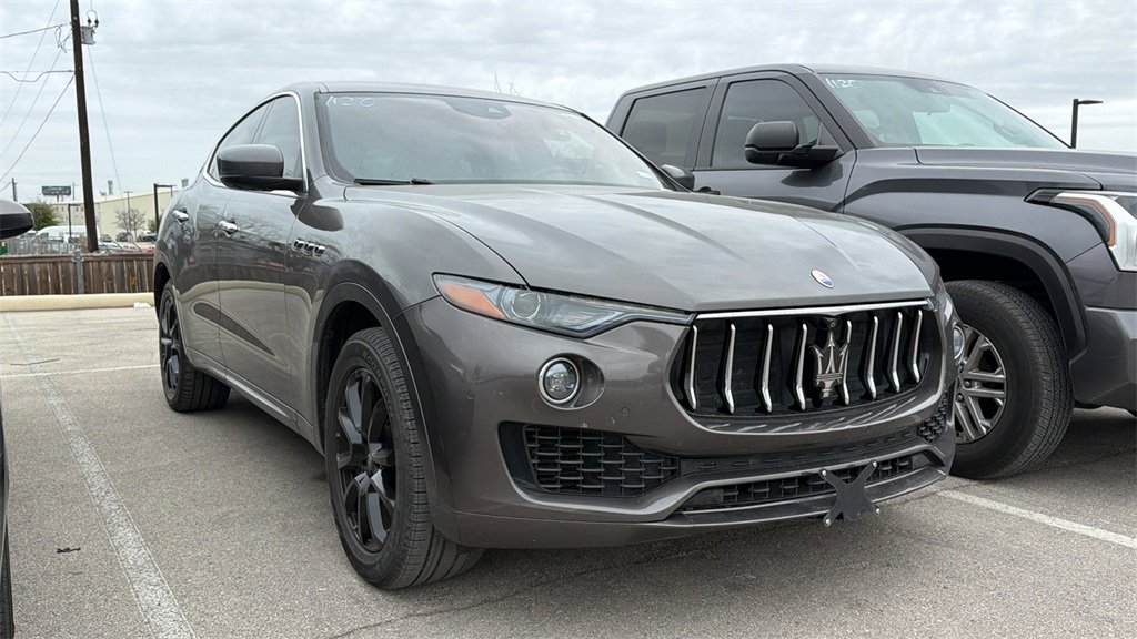 Used 2019 Maserati Levante image 3