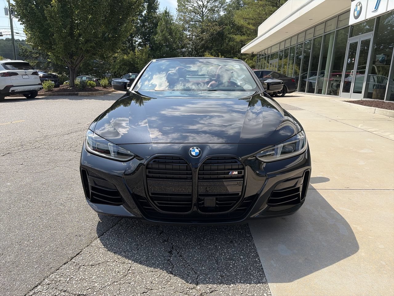 Used 2027 BMW M440i Convertible RWD image 3