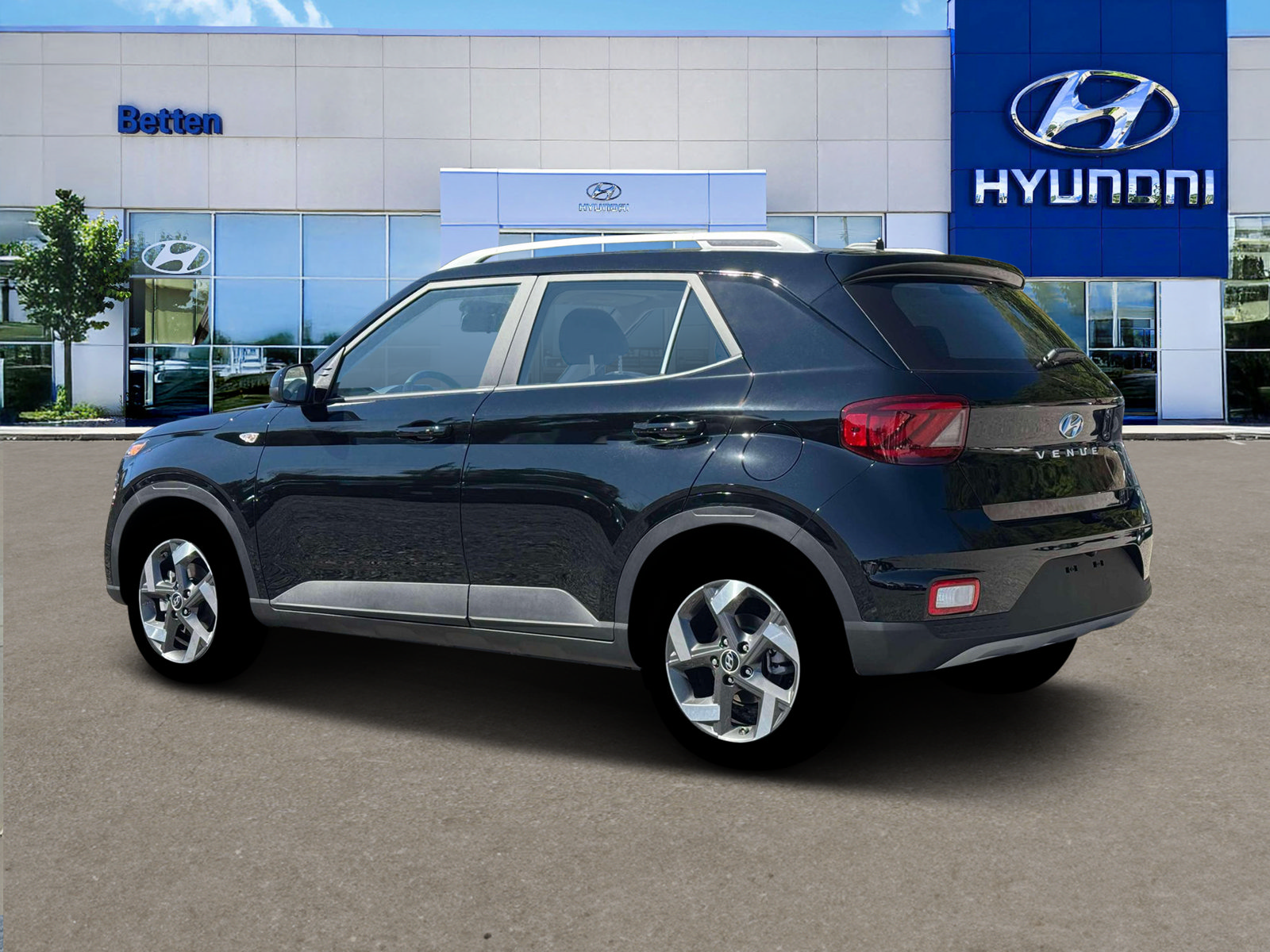 New 2026 Hyundai Venue SEL FWD image 4