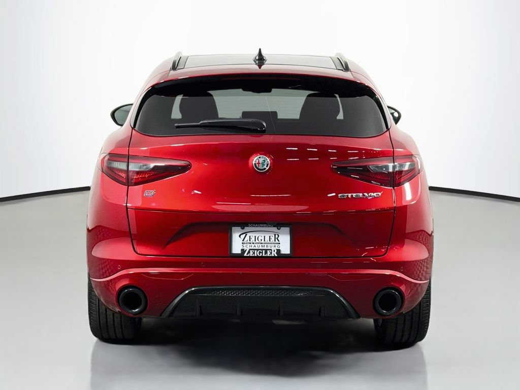 Used 2023 Alfa Romeo Stelvio Veloce AWD/4WD image 6