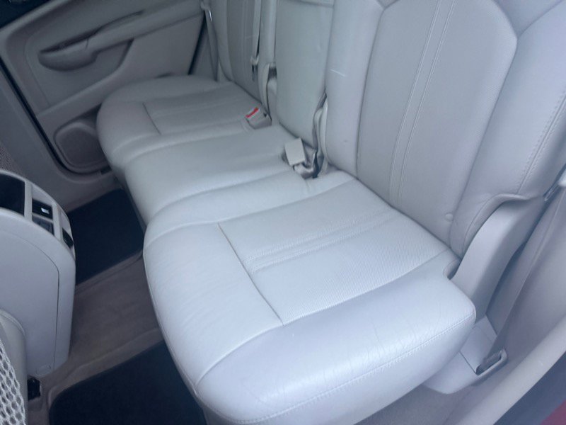 Used 2011 Cadillac SRX Luxury image 21