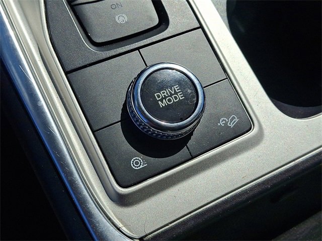 Used 2023 Ford Explorer XLT w/ Equipment Group 202A image 26