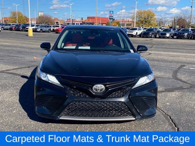 Used 2018 Toyota Camry XSE image 2