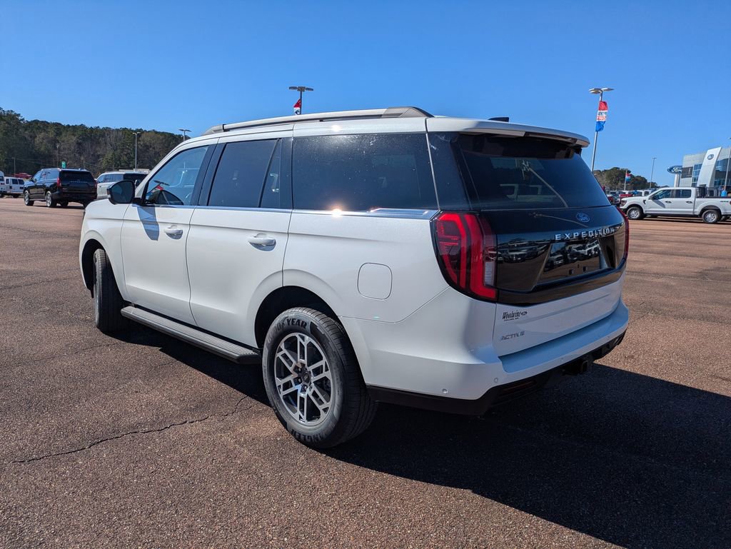 New 2025 Ford Expedition Active image 3