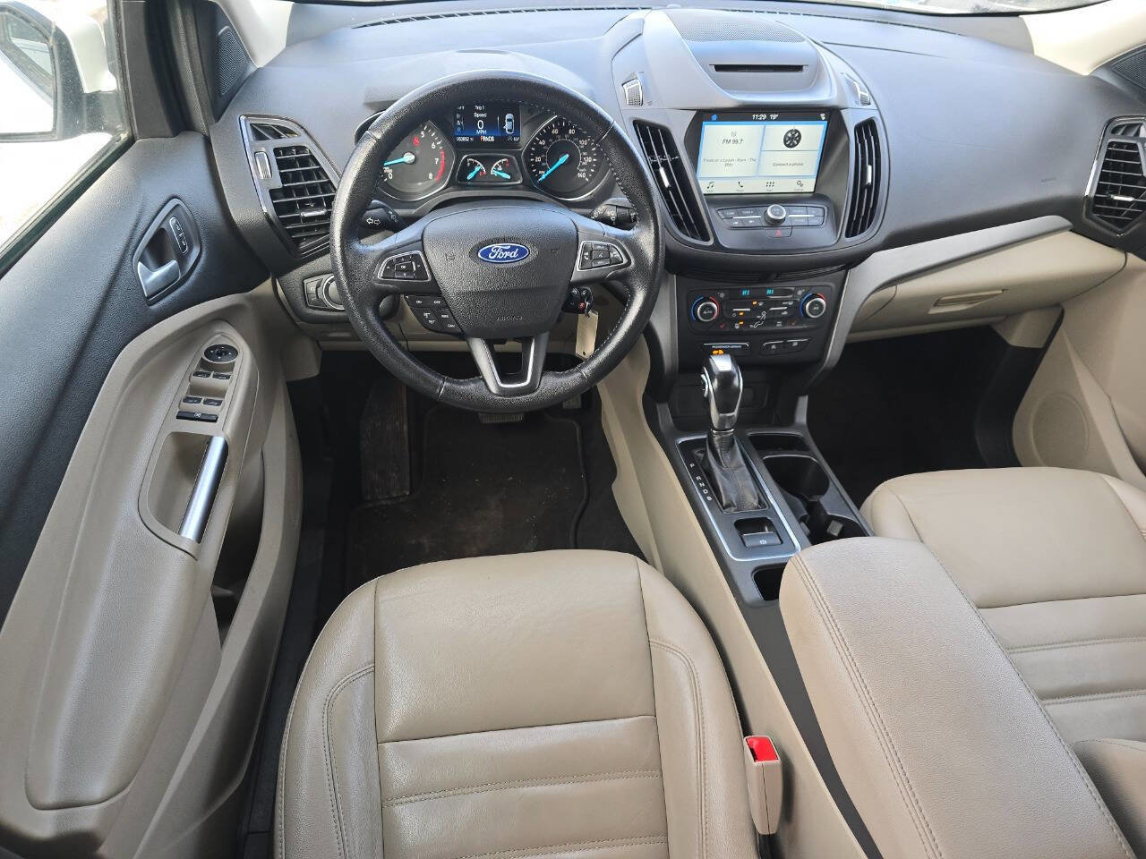 Used 2018 Ford Escape SEL image 15