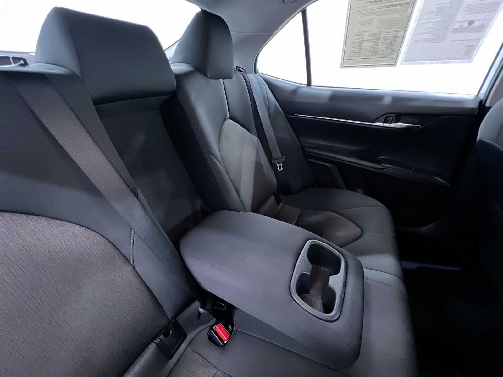 Used 2022 Toyota Camry LE w/ Carpet Mat Package (TMS) AWD/4WD image 38