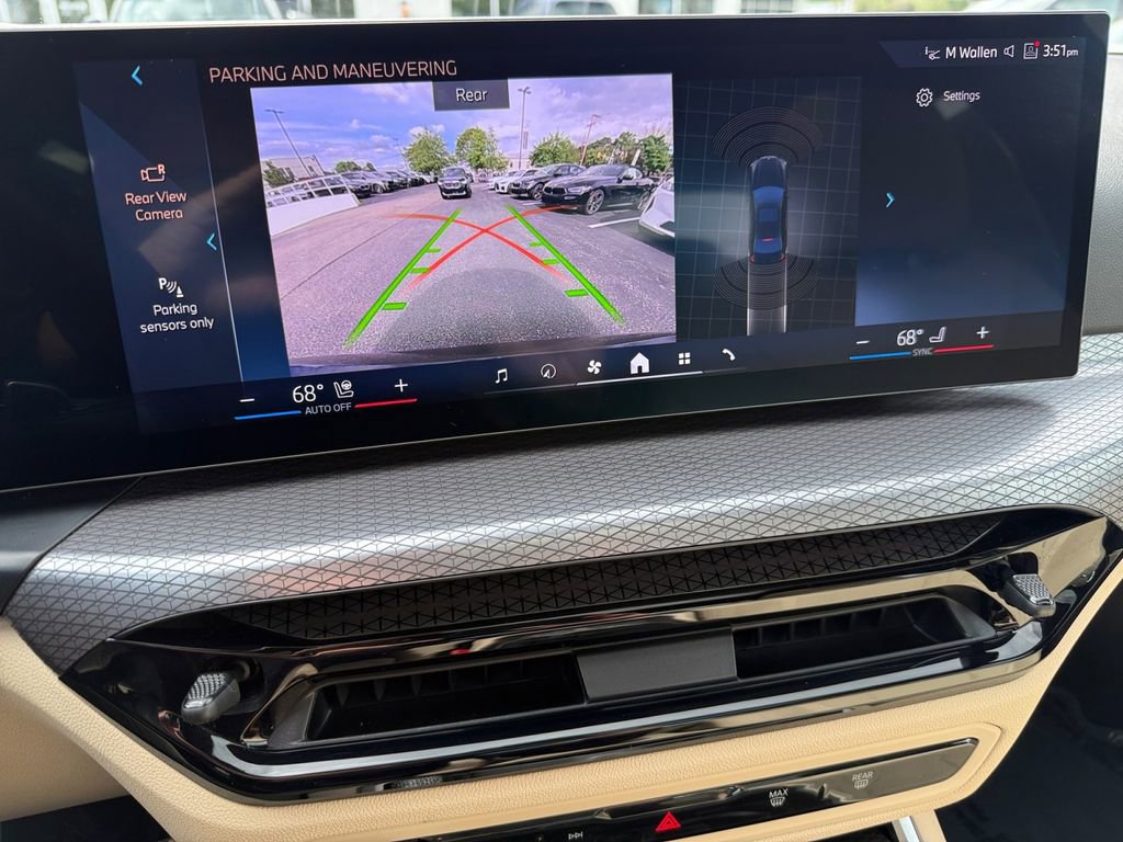 Certified 2025 BMW 330i xDrive Sedan w/ M Sport Package AWD/4WD image 22