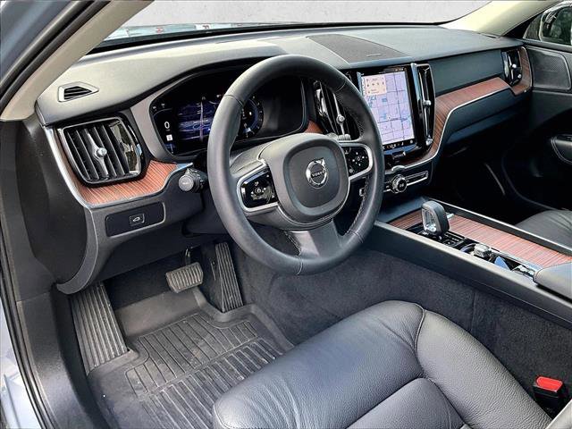 Used 2024 Volvo XC60 B5 Plus w/ Protection Package Premier image 14