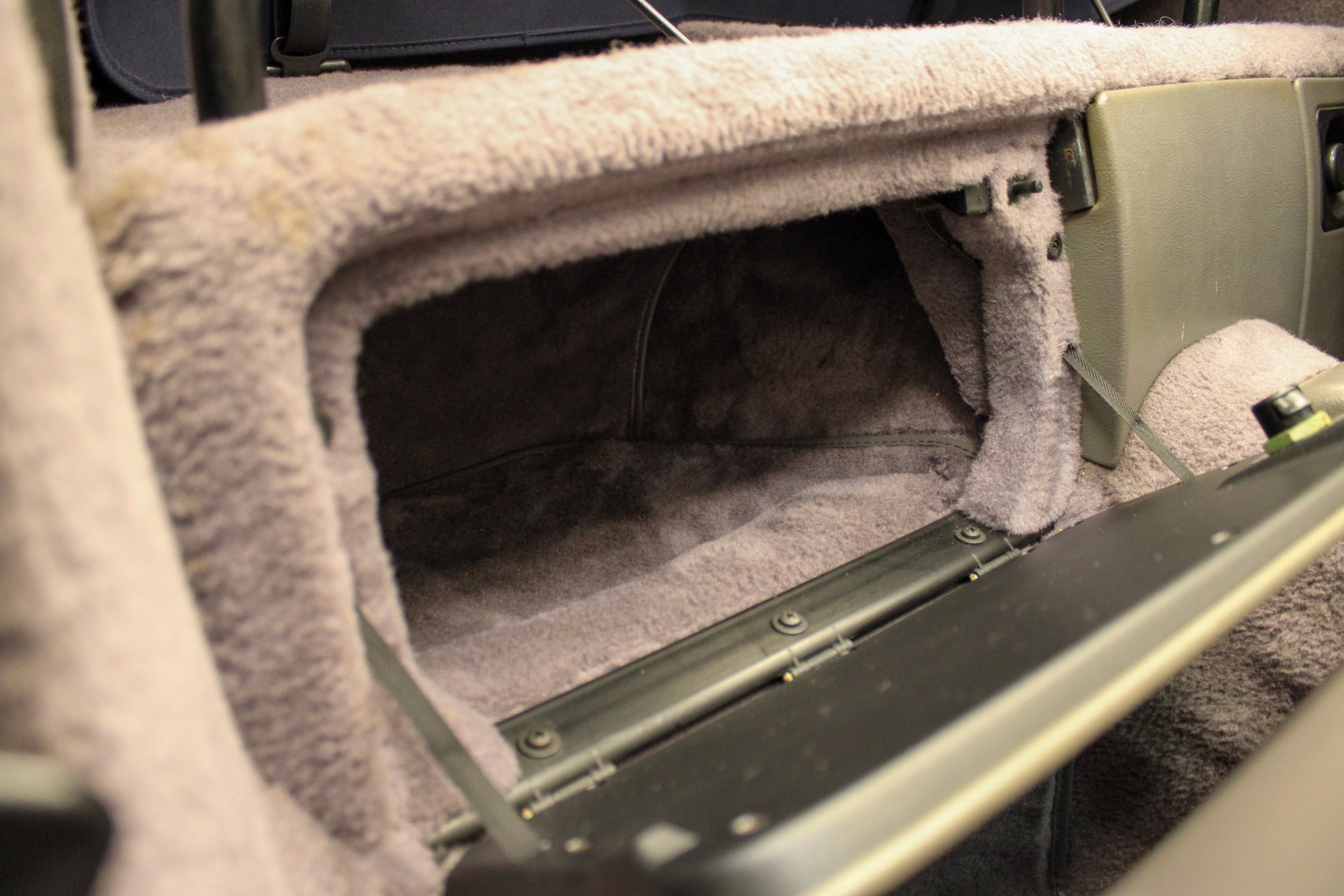 Used 1992 Porsche 911 America Roadster image 48