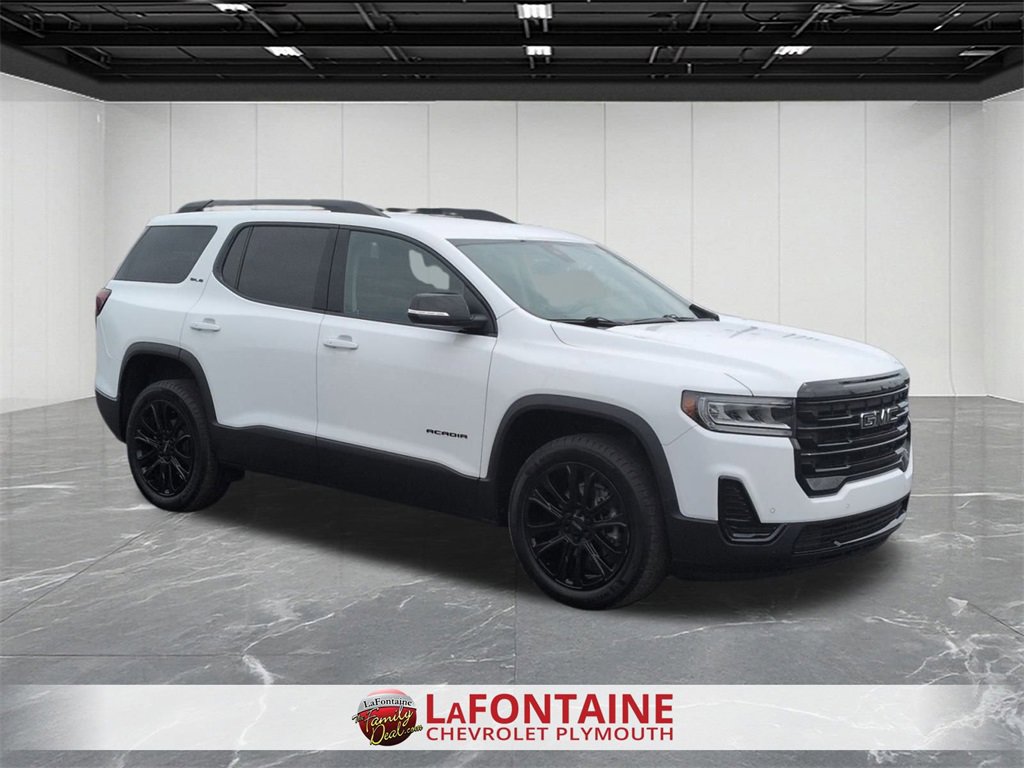 Certified 2023 GMC Acadia SLE w/ Driver Convenience Package image 2