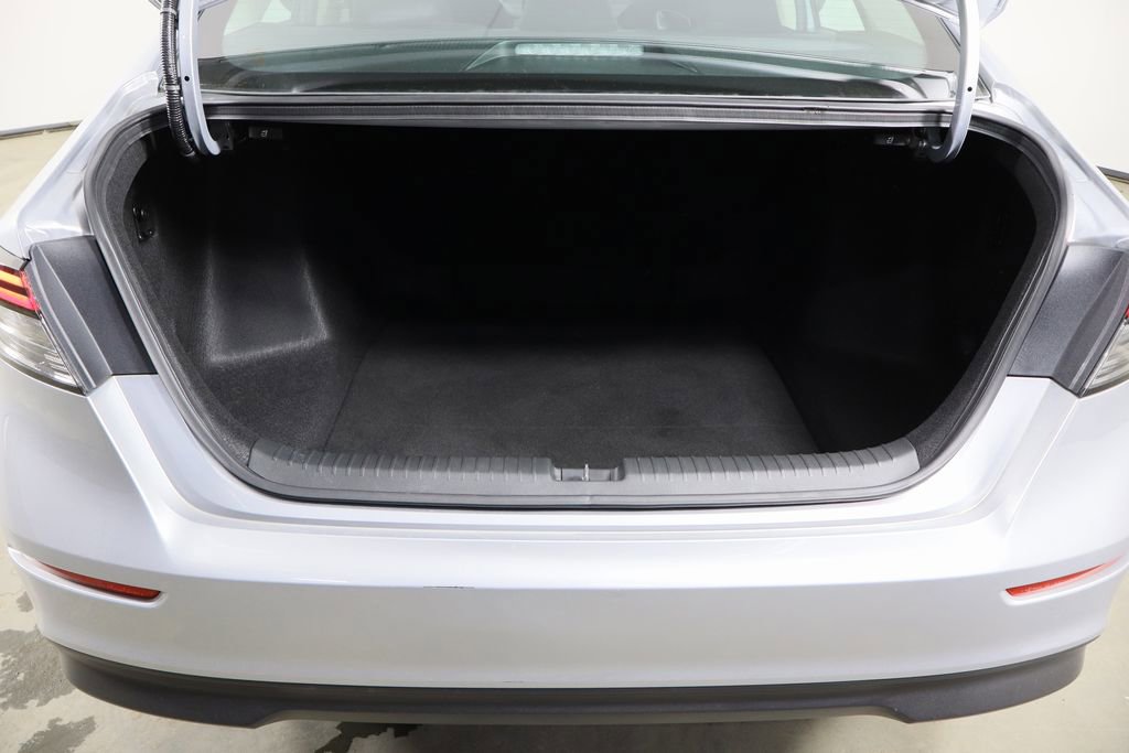 Used 2025 Honda Accord SE image 17