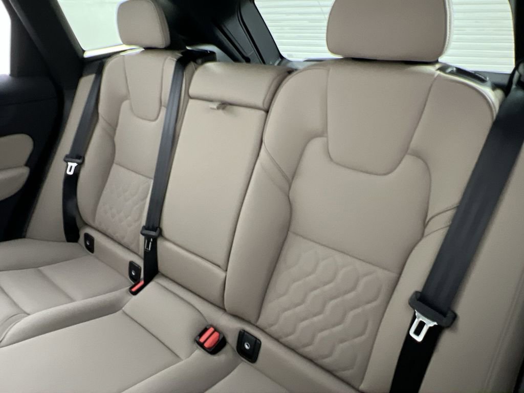 New 2026 Volvo XC60 B5 Plus w/ Climate Package image 22