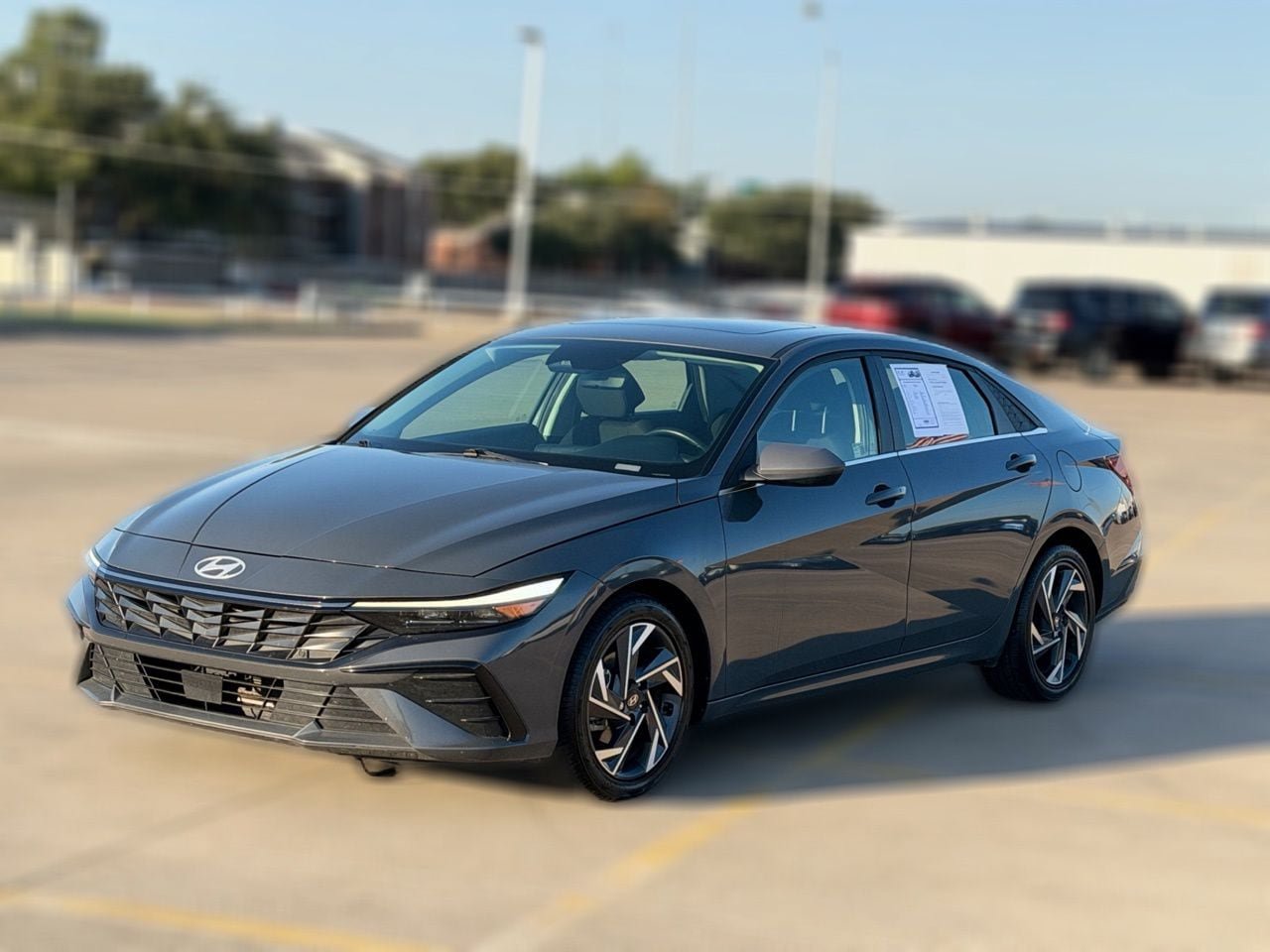 Used 2025 Hyundai Elantra SEL FWD image 3