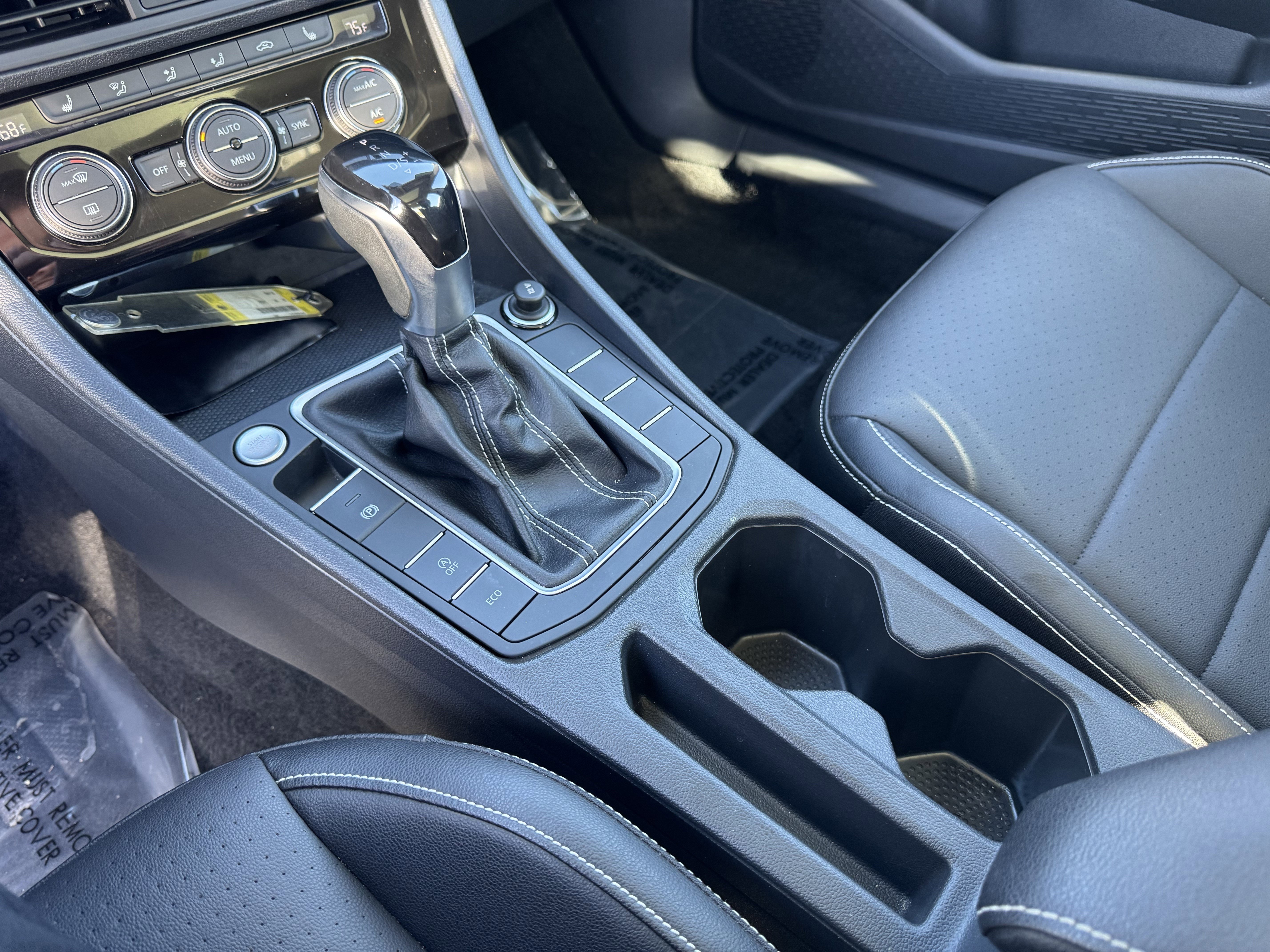 Certified 2024 Volkswagen Jetta SE image 29