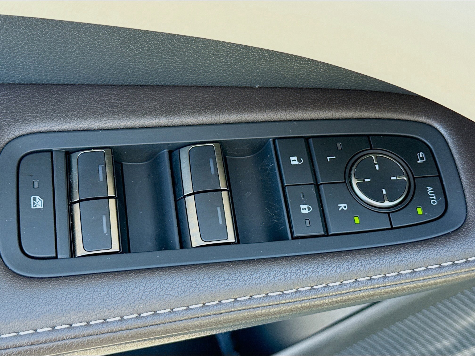 Used 2024 Lexus RX 350 Premium image 23