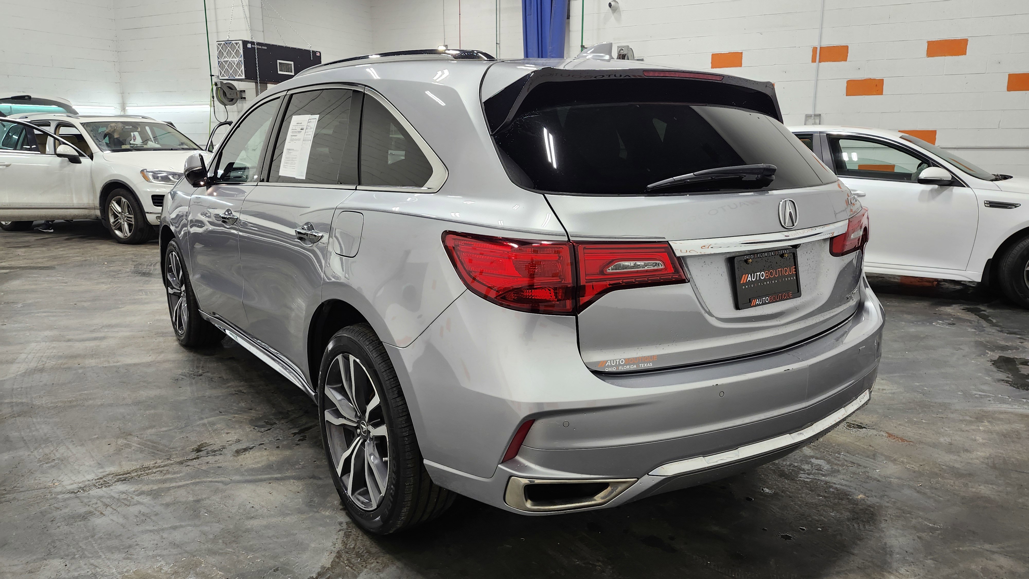 Used 2020 Acura MDX SH-AWD w/ Advance Package image 16