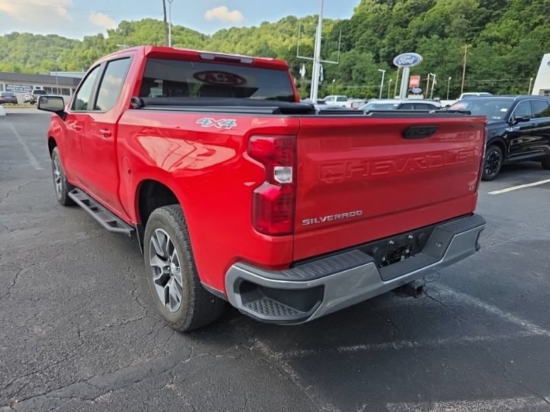 Used 2024 Chevrolet Silverado 1500 LT AWD/4WD image 5