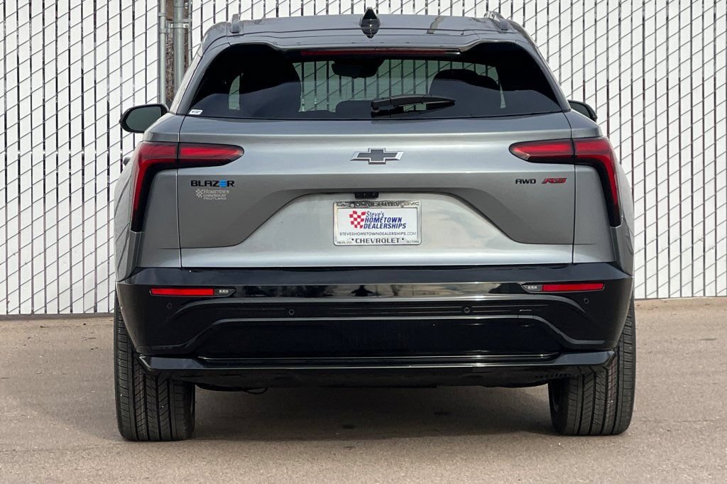 New 2026 Chevrolet Blazer EV RS w/ Super Cruise Package AWD/4WD image 5