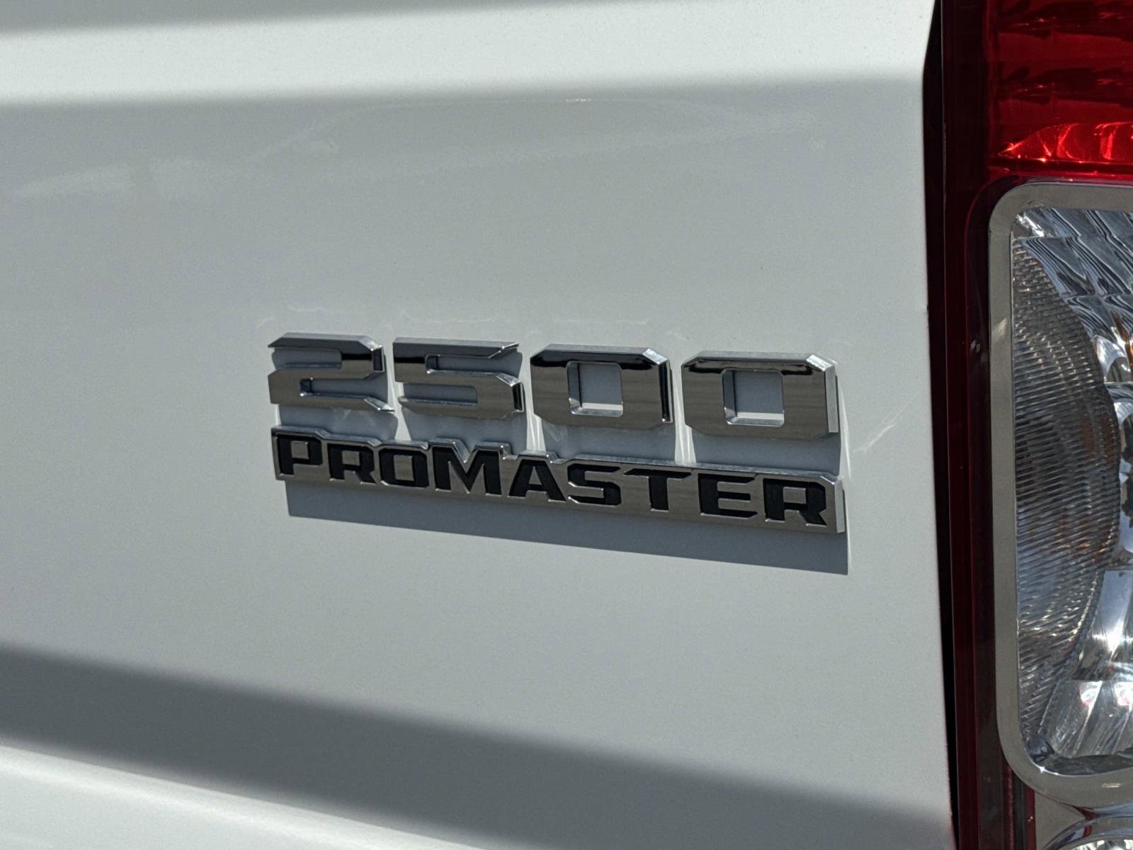 Used 2025 RAM ProMaster 2500 w/ Convenience Group FWD image 27