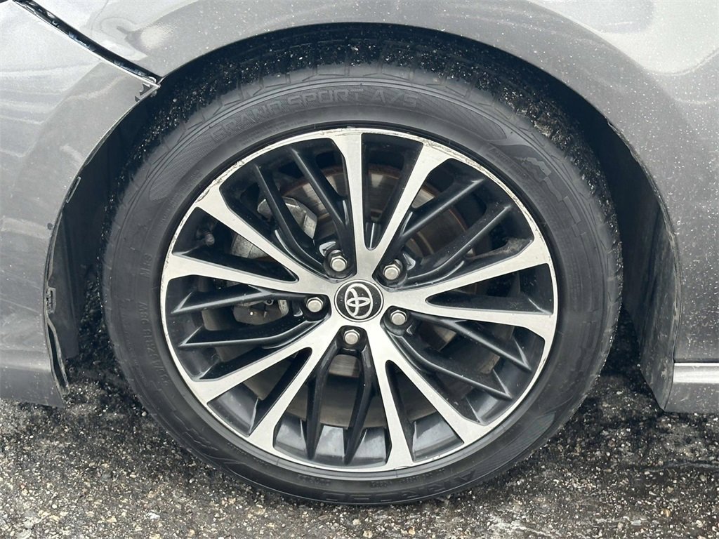 Used 2020 Toyota Camry SE image 8
