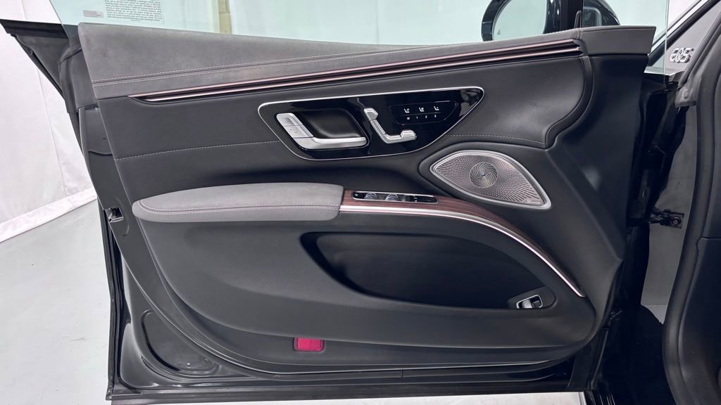 Certified 2023 Mercedes-Benz EQS 580 4MATIC Sedan image 15