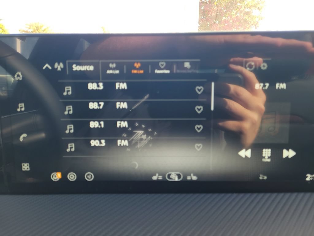 New 2026 Nissan Kicks SR w/ Cold Weather Package AWD/4WD image 21