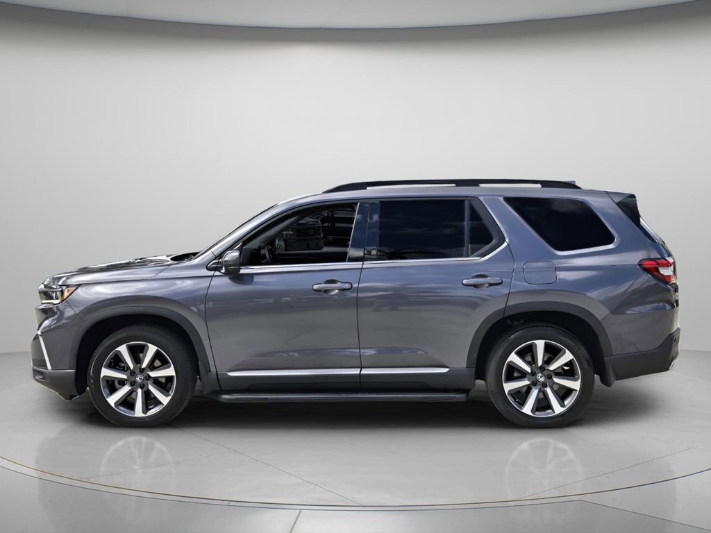 Certified 2024 Honda Pilot Touring image 4