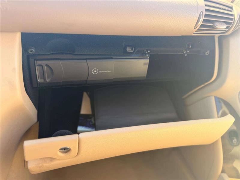 Used 2003 Mercedes-Benz C 240 Sedan w/ C2 Opt Pkg image 31