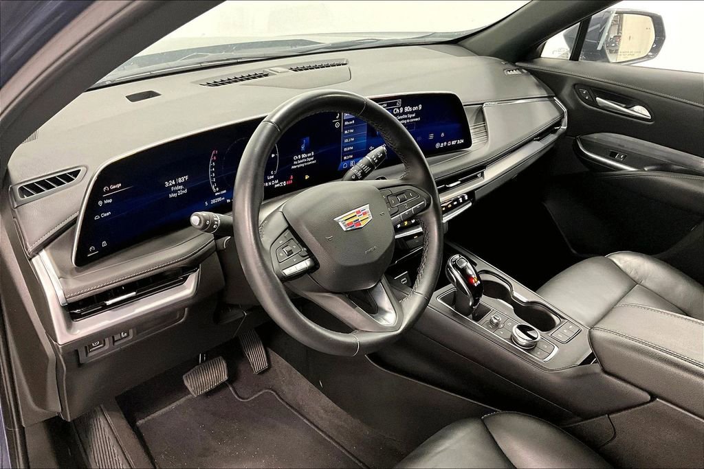 Used 2025 Cadillac XT4 Premium Luxury AWD/4WD image 13