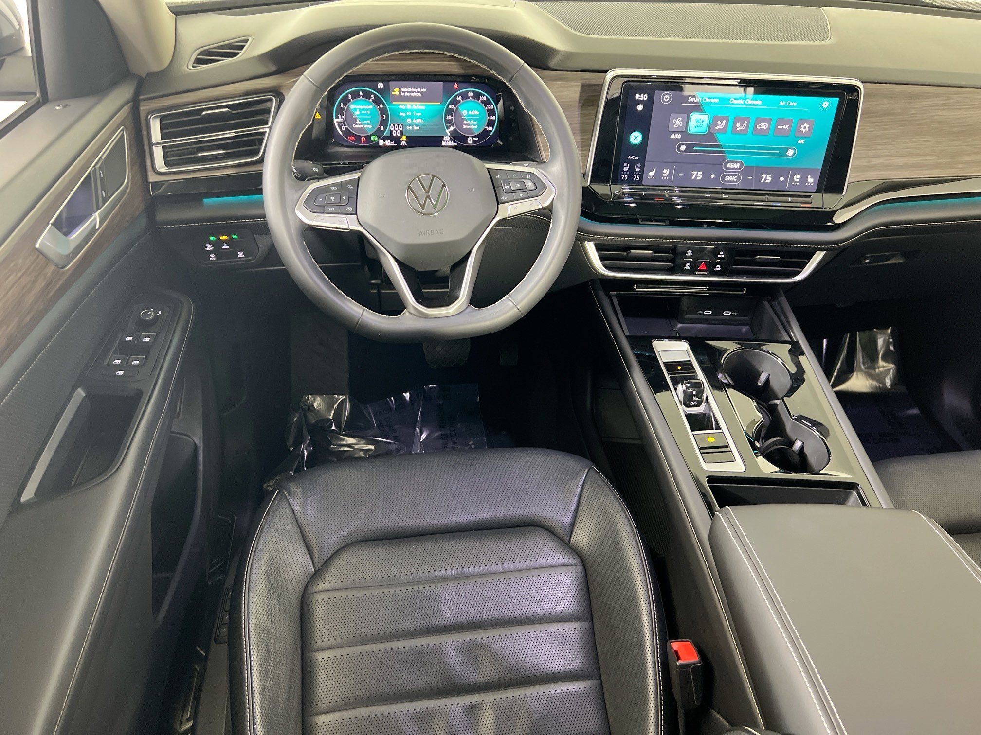 Used 2024 Volkswagen Atlas SEL image 23