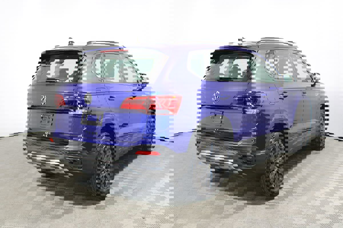 Used 2023 Volkswagen Taos S w/ Driver Assistance Package image 32