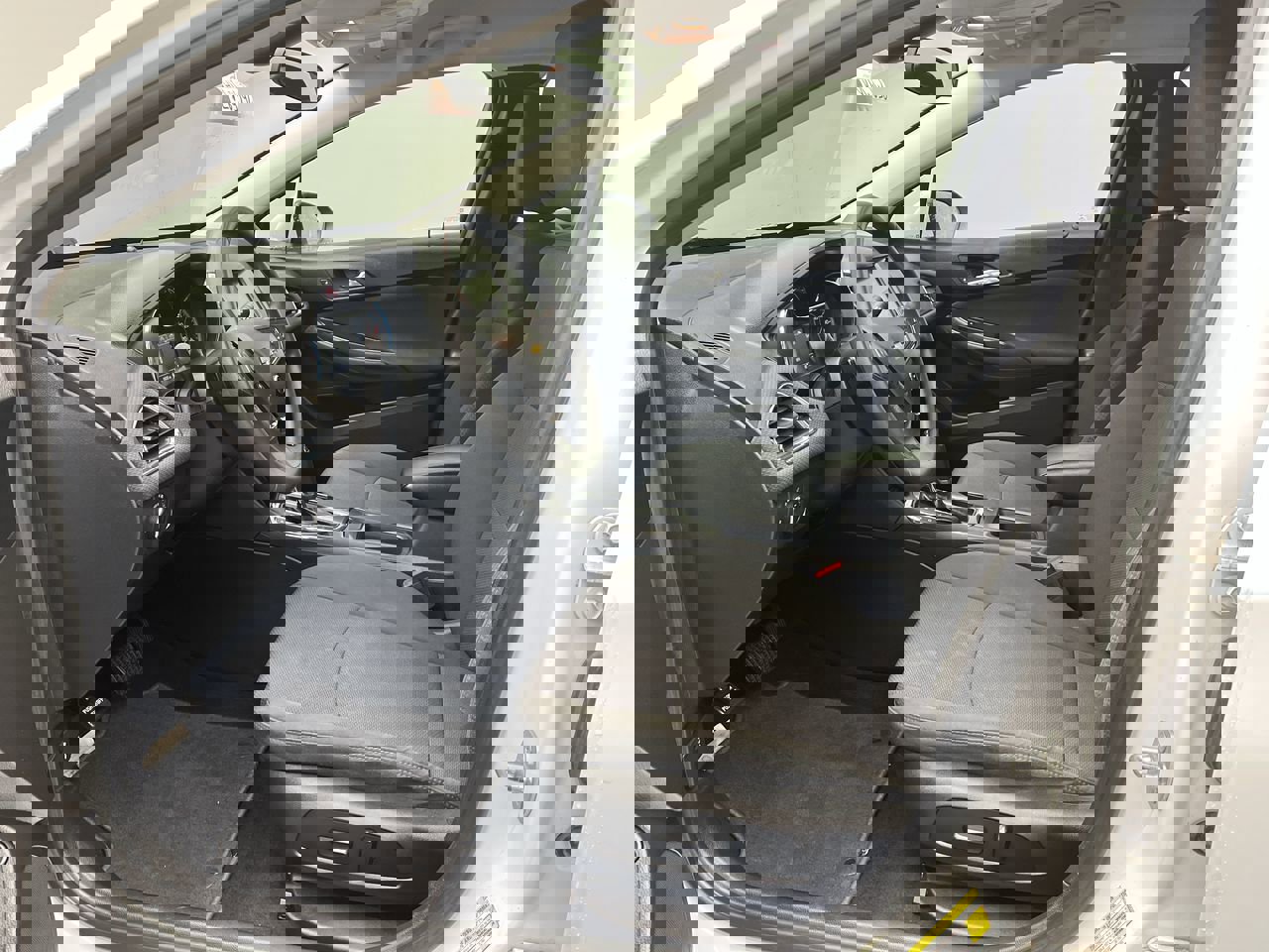 Used 2017 Chevrolet Cruze LT w/ Convenience Package image 3