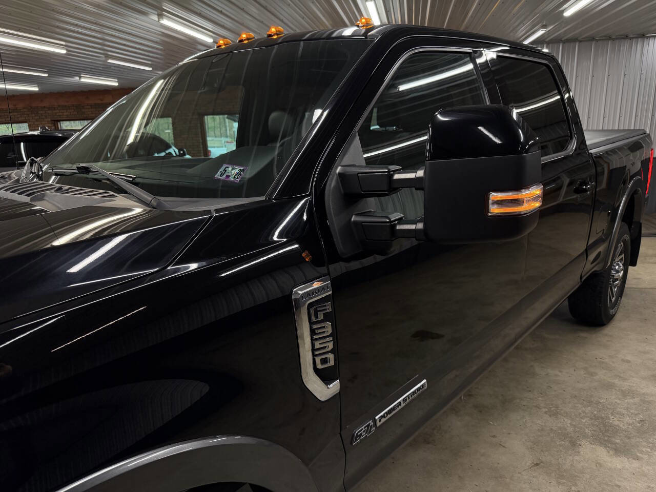 Used 2017 Ford F350 Lariat w/ Lariat Ultimate Package AWD/4WD image 6